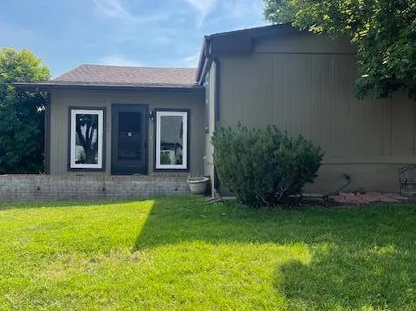 924 Grant St, Wray, CO 80758