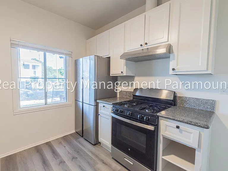 2757 Mansfield Ave — Photo 14