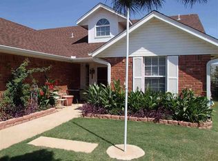 410 SE Sungate Blvd, Lawton, OK 73501