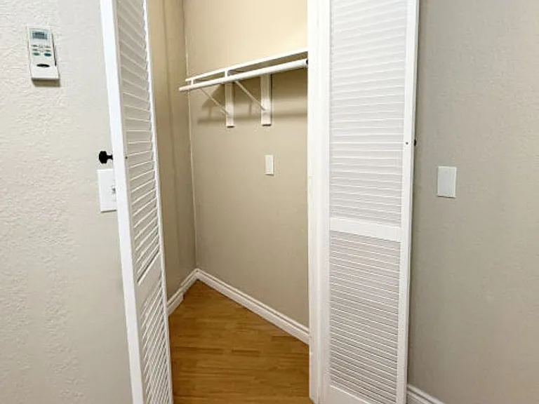 Alcantara Home Apts — Photo 85