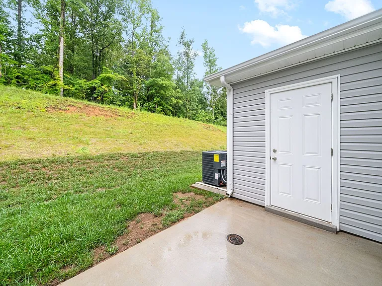 254 Woodland Valley Ln — Photo 25