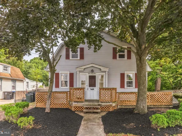 445 4th Ave, Lindenwold, NJ 08021