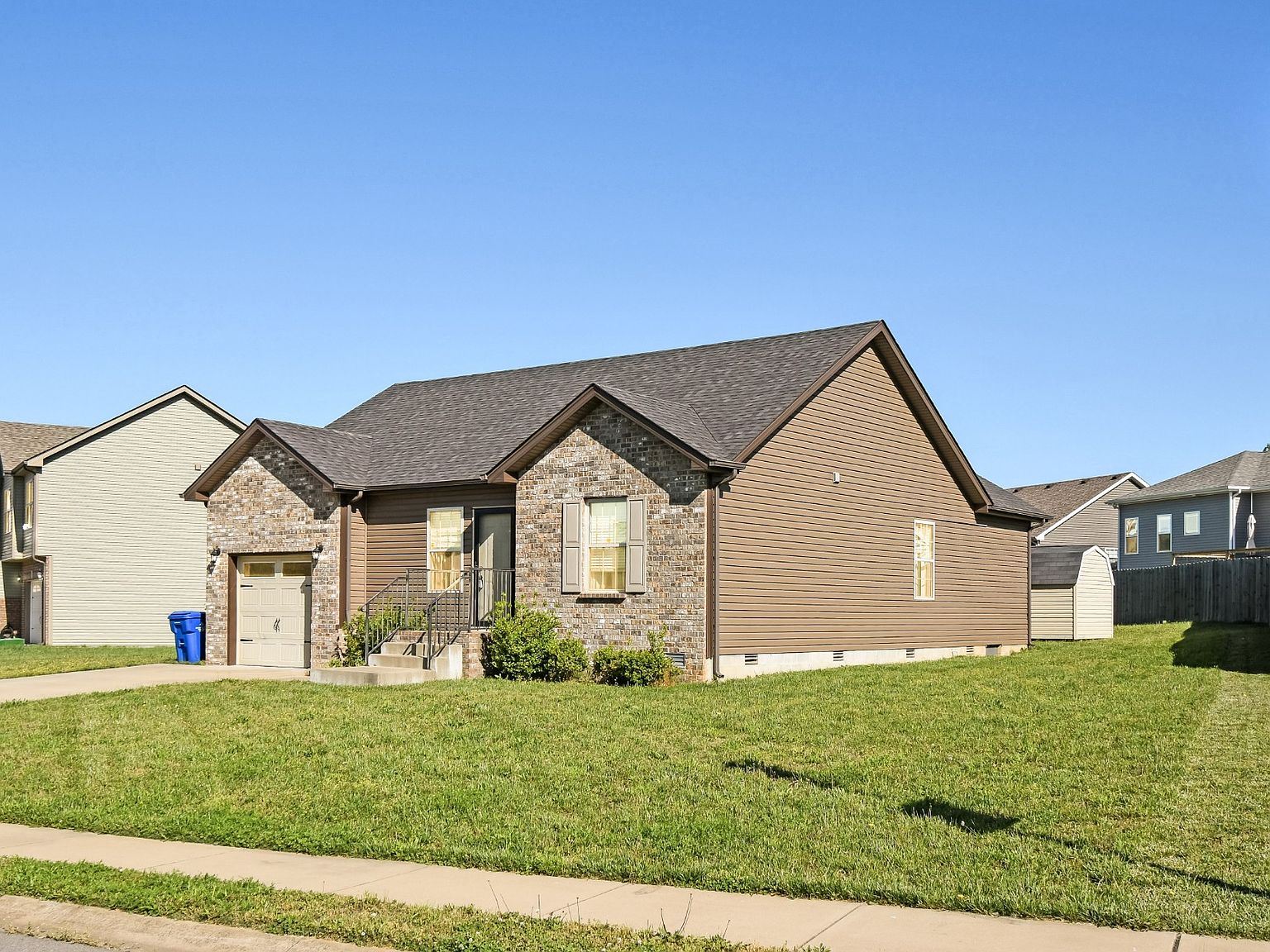 2084 Jackie Lorraine Dr, Clarksville, TN 37042 Zillow