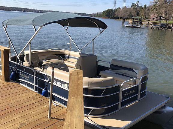 Sweetwater pontoon available for rent from owner.