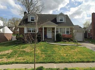 147 Aster Dr, New Hyde Park, NY 11040