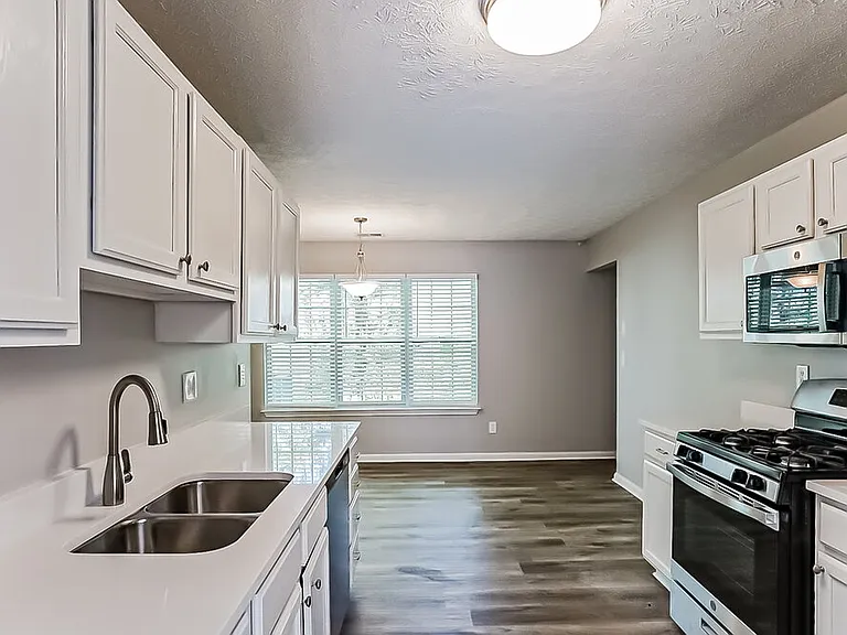 7144 Springchase Way — Photo 9
