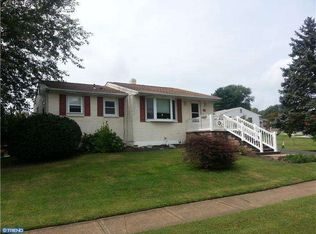 104 Phyllis Dr, Newark, DE 19711