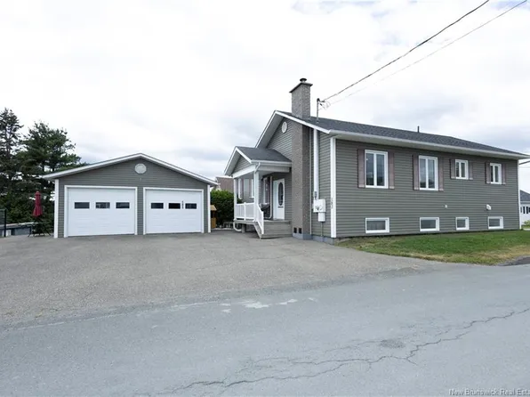 183 Saint Georges St, Grand Falls, NB E3Y 1C3