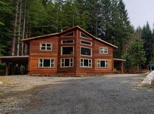 7 Spruce Cir, Remote, AK 99921
