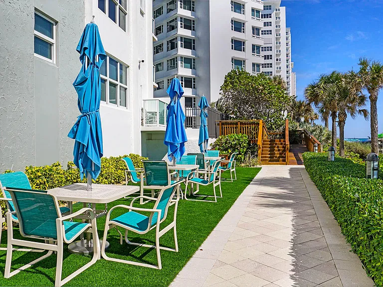 3550 Galt Ocean Dr #809 — Photo 31