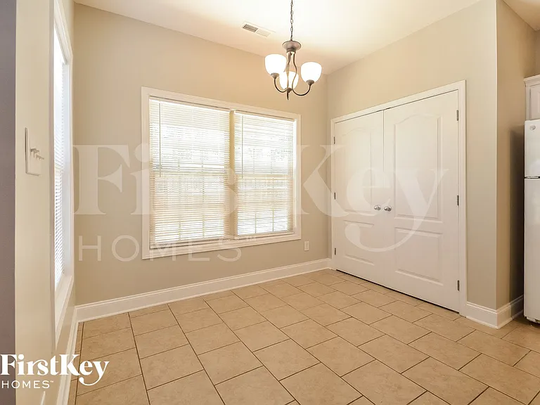 4345 Canterbury St — Photo 5