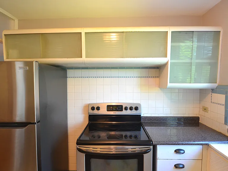 4028 Ledgewood Dr — Photo 12