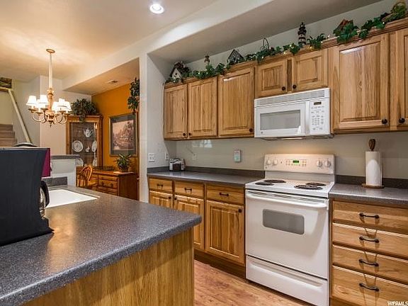 3rd image of 3876 W Vendee Ave