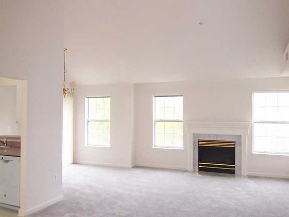 3rd image of 5920 Founders Crossing Ct Unit 304