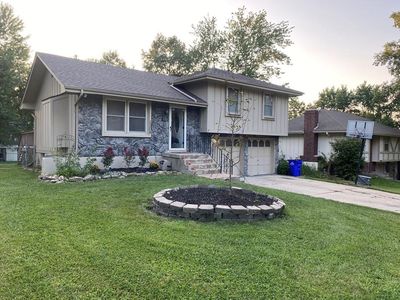 1308 SW Highland Dr, Lees Summit, MO, 64081