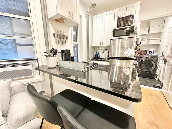5th image of 110 9th Ave APT 2D