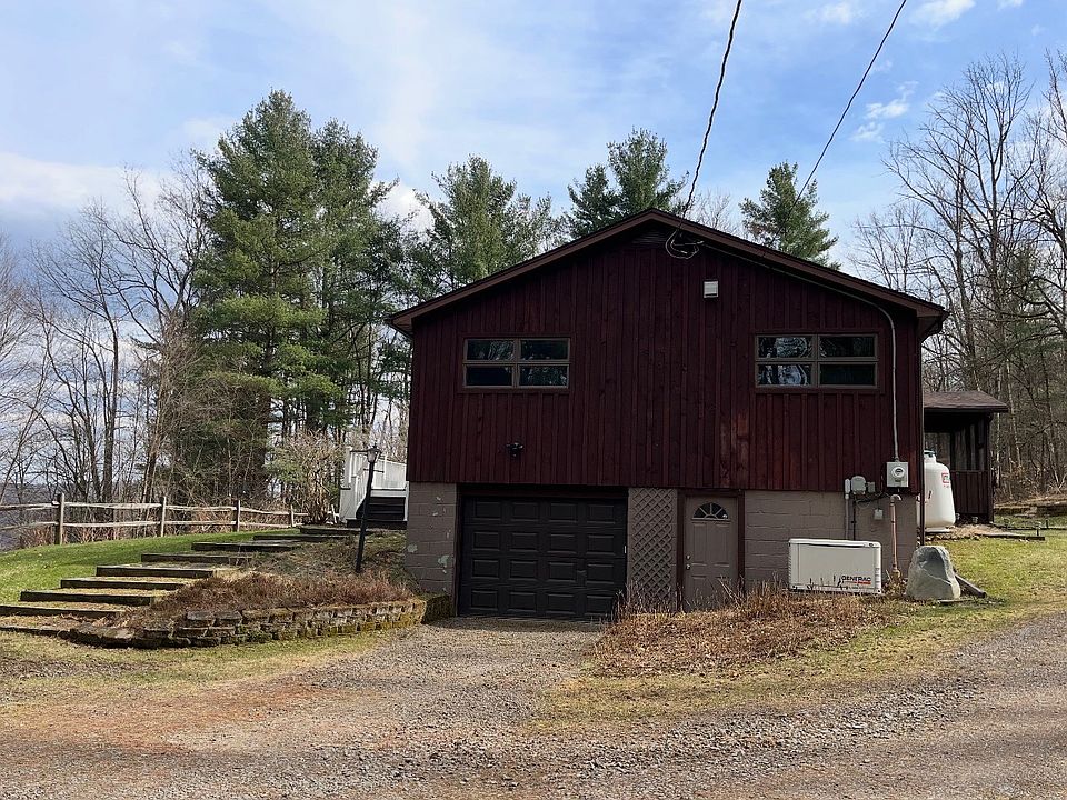 1st image of 4 Newton Town Rd