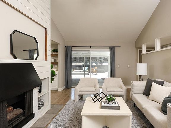 4th image of 4110 Alana Cir