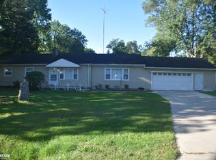 21360 Remick Dr, Clinton Township, MI 48036