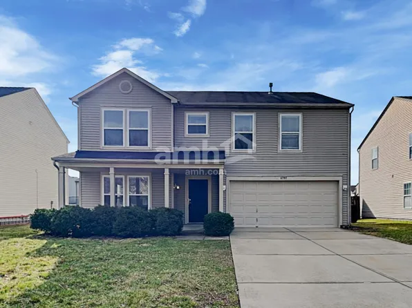 6797 W Raleigh Dr, McCordsville, IN 46055