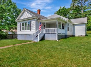 304 S Spring St, Walhalla, SC 29691