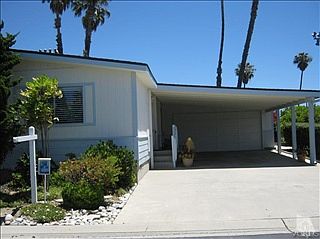 1st image of 28 Poinsettia Gardens Dr #28