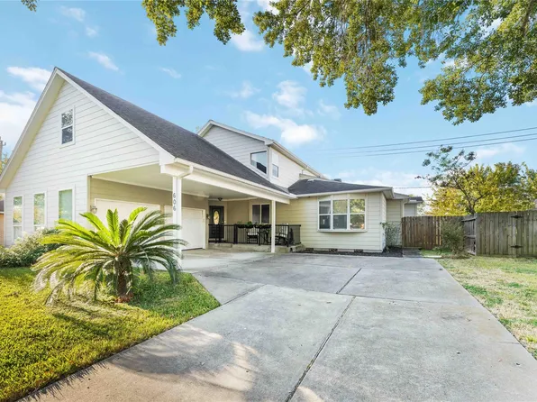 606 Packer Ct, Webster, TX 77598