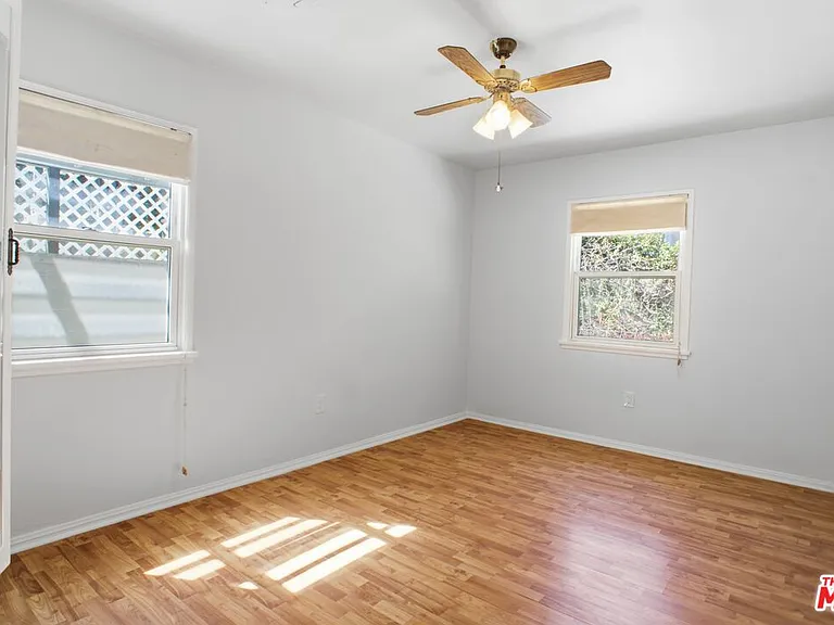 4867 Wiota St — Photo 8