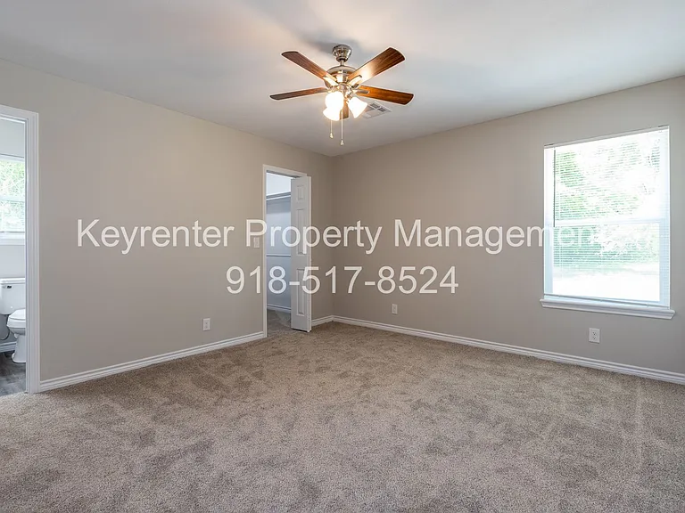 808 N Franklin Ave — Photo 30