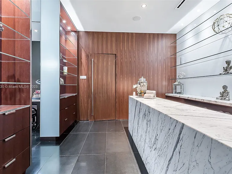 68 SE 6th St #1510 — Photo 41
