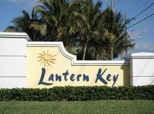 6895 Blue Skies Dr, Lake Worth, FL 33463