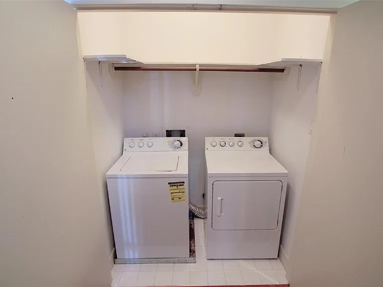 4701 Caroline St — Photo 24