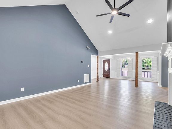 5th image of 203 Briggs Dr