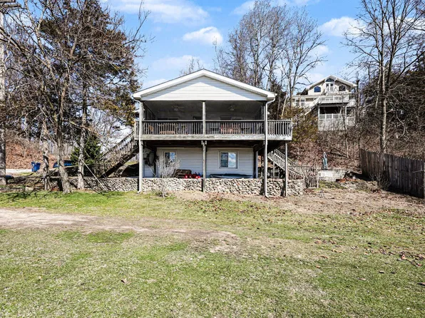 5884 Rays Dr, Onsted, MI 49265