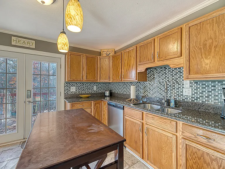 167 Johnson Cir — Photo 11