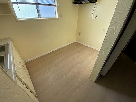 4th image of 6841 Somerset Blvd #1