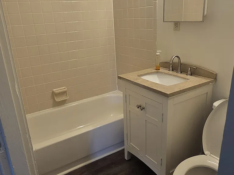 1011 Barret Ave #1 — Photo 4
