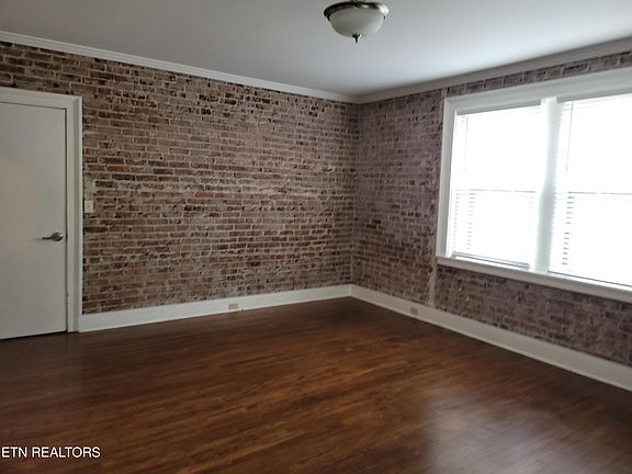 5th image of 605 NW King St APT 2