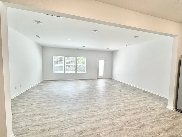 3885 Claret Cup Dr — Photo 7
