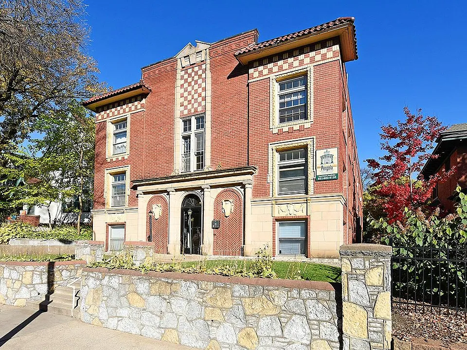 587 Grand Ave #201