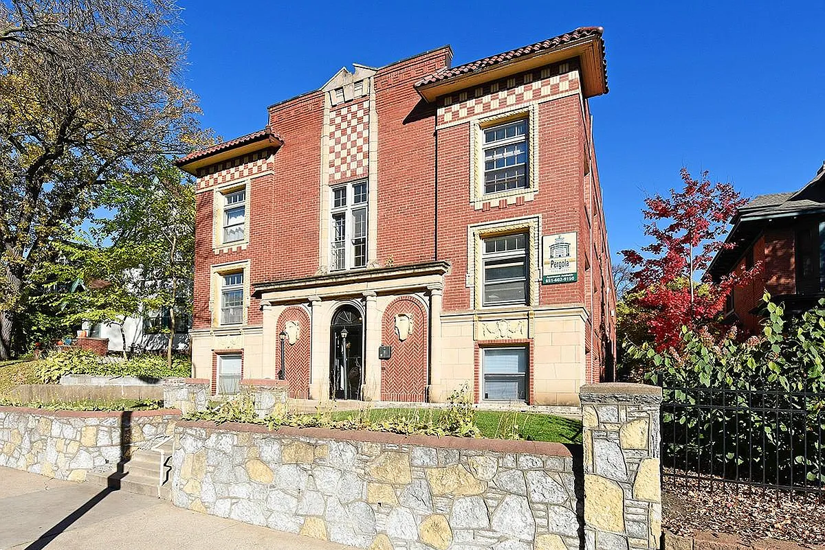 Building Photo - 587 Grand Ave