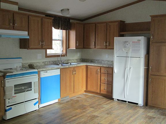 4th image of 709 Ny-29 #32