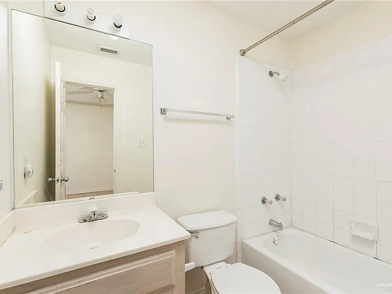 408 E Ulex Ave — Photo 9