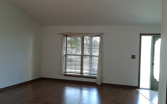 2nd image of 726 Juniper Ln