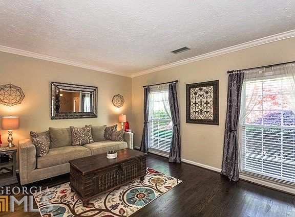 3rd image of 1055 Barrington Landing Ct
