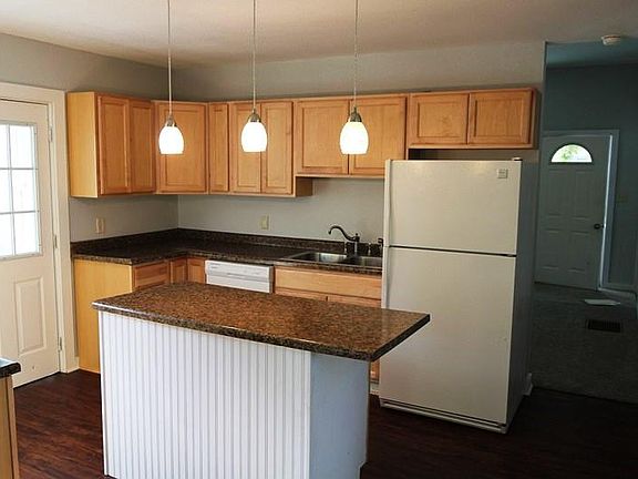4th image of 307 Forest Ave