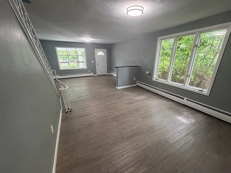 36 Pulaski St — Photo 3