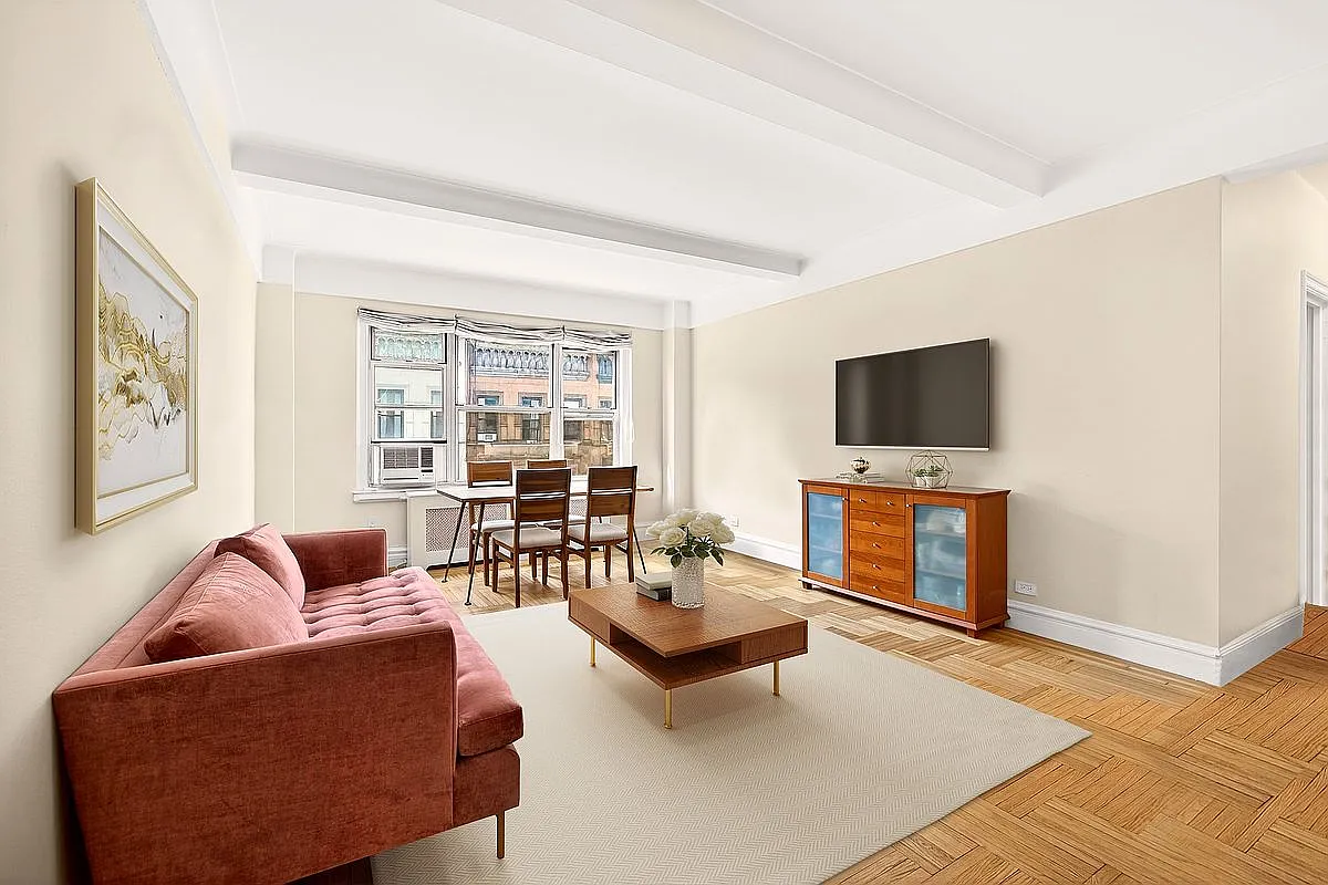 123 W 74th St APT 5A photo 1