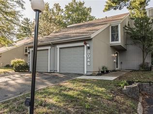 8044 Colony Ln, Lenexa, KS 66215