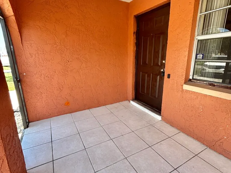 3729 SE 12th Ave — Photo 4